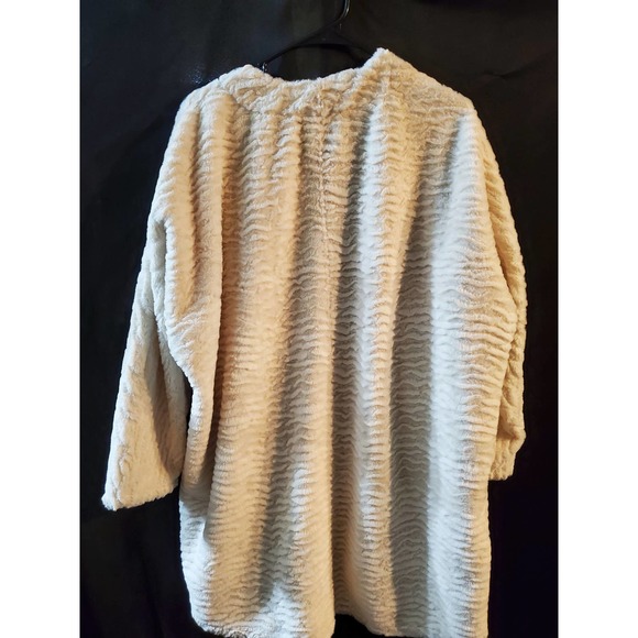 Kookaburra by UGG Plush, Soft Cardigan, Size M - Picture 2 of 4